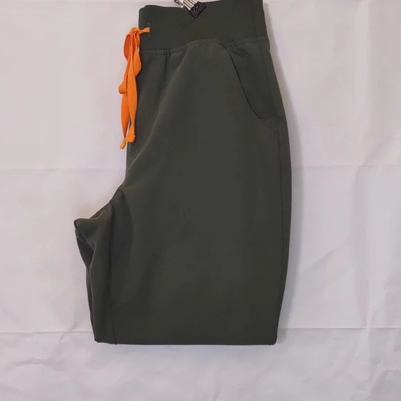 Figs High Waisted Zamora Jogger - Moss - Picture 10 of 12